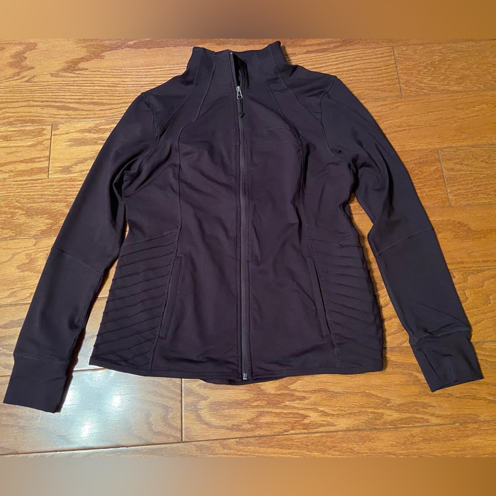 Active wear jacket size large